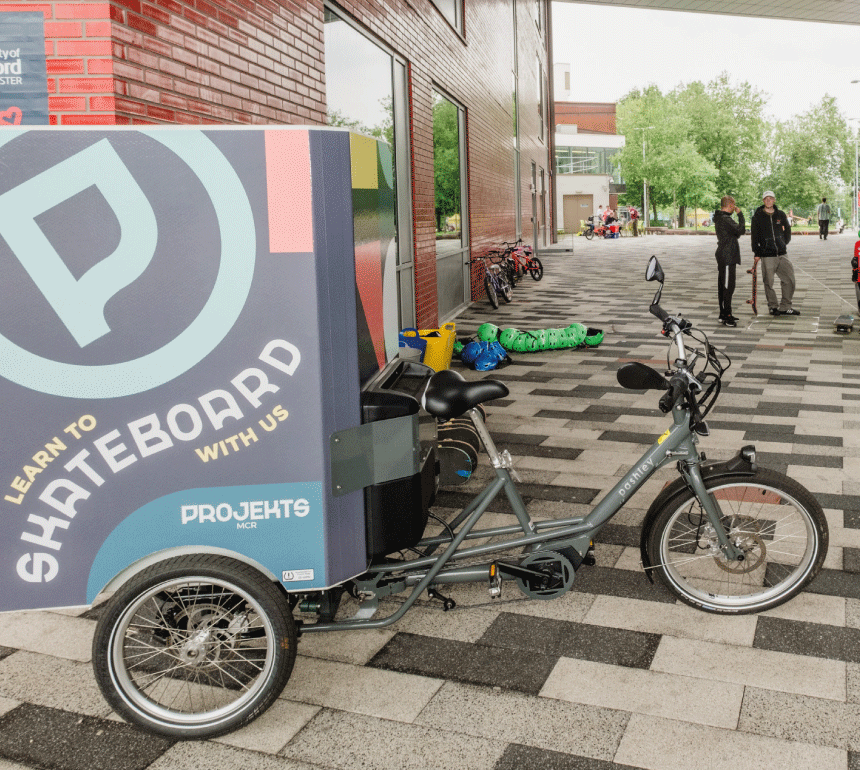 Projekts MCR Trike advertising Skateboarding Lessons